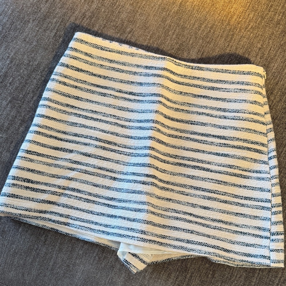 Chic Striped Blue and White Women's Skort